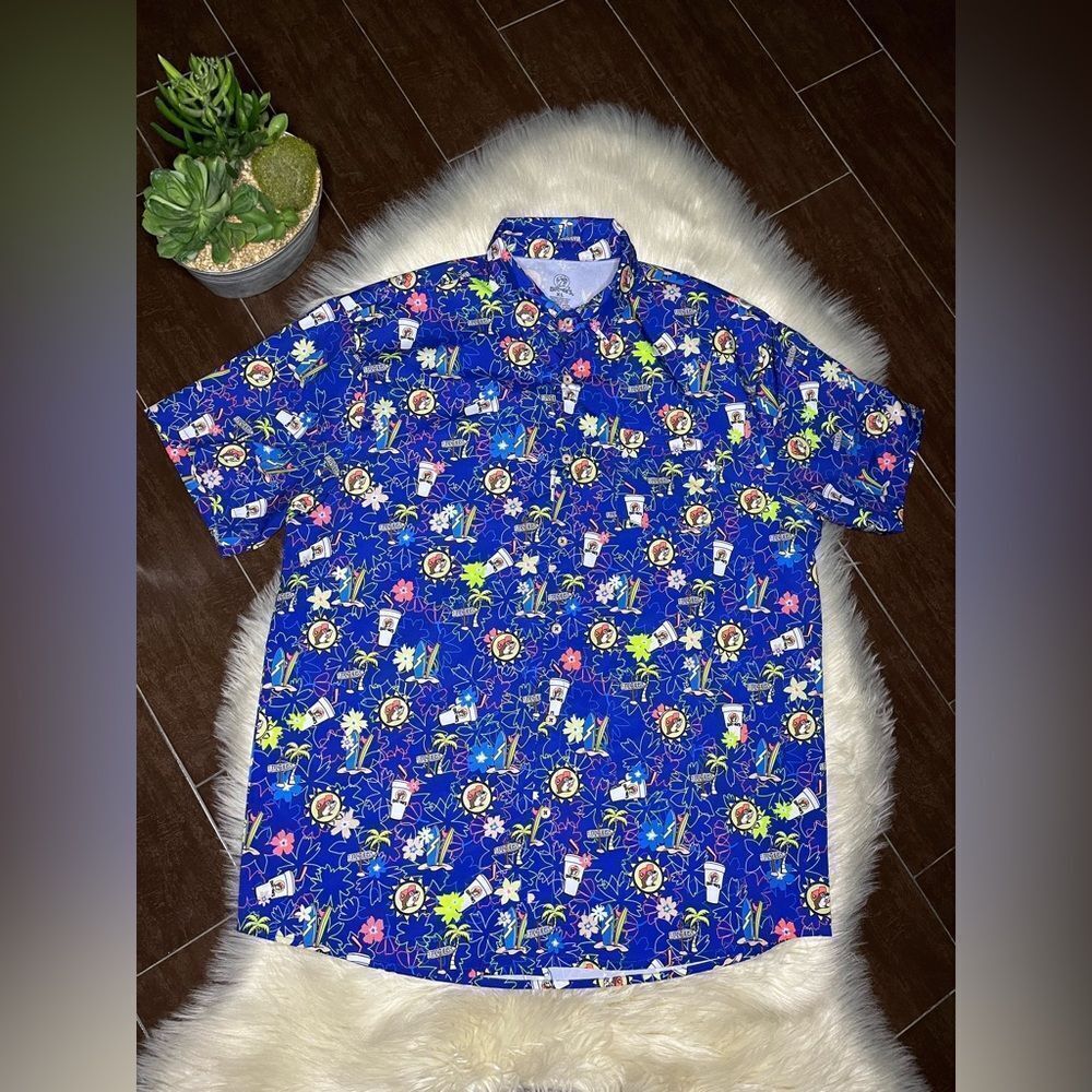 Buc-ee's Tropical Print button down shirt sz large